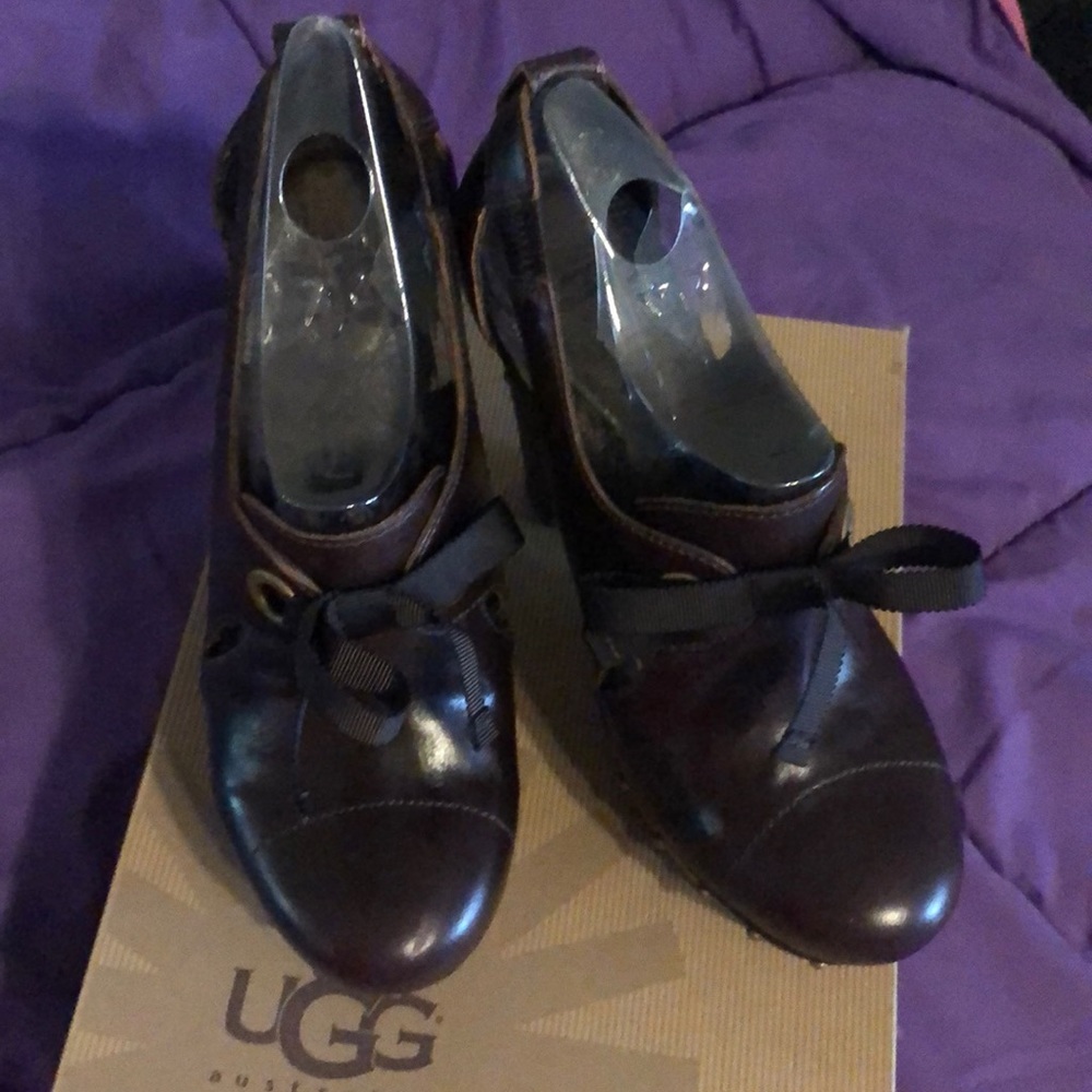 Ugg dress shoes
